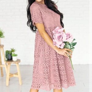 🆕 Mauve Rose Lace Dress